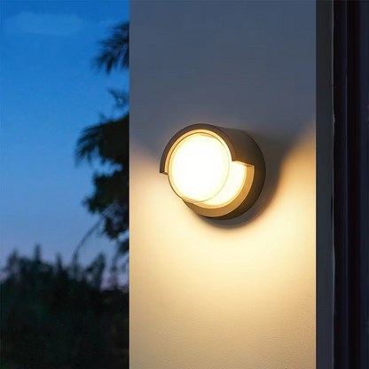 Slim Outdoor Lampe mit Bewegungssensor und LED-Beleuchtung