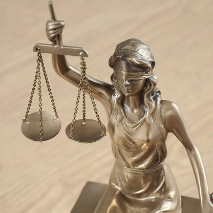 Themis Buchstütze Statue