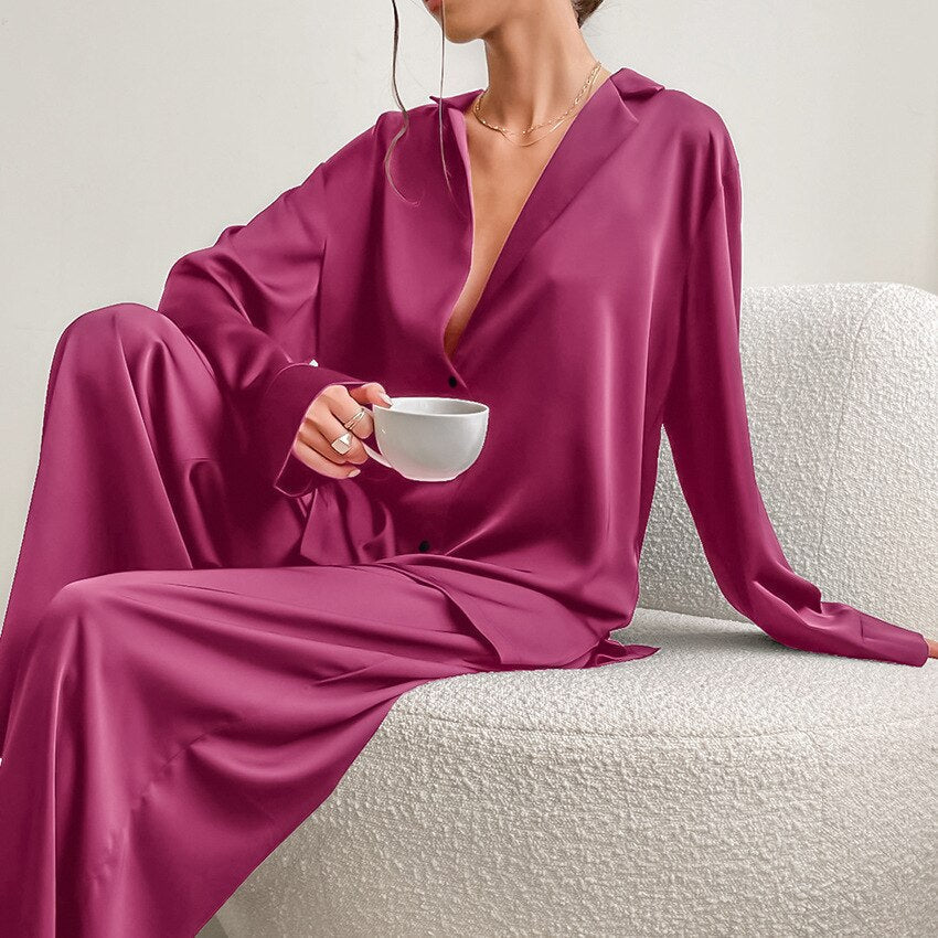 Klassisches Satin Pyjama Set