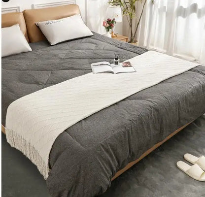Garduru - Strickdecke mit Fransen für Sofa