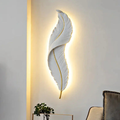 FeatherGlow Elegante Feder Wandleuchte