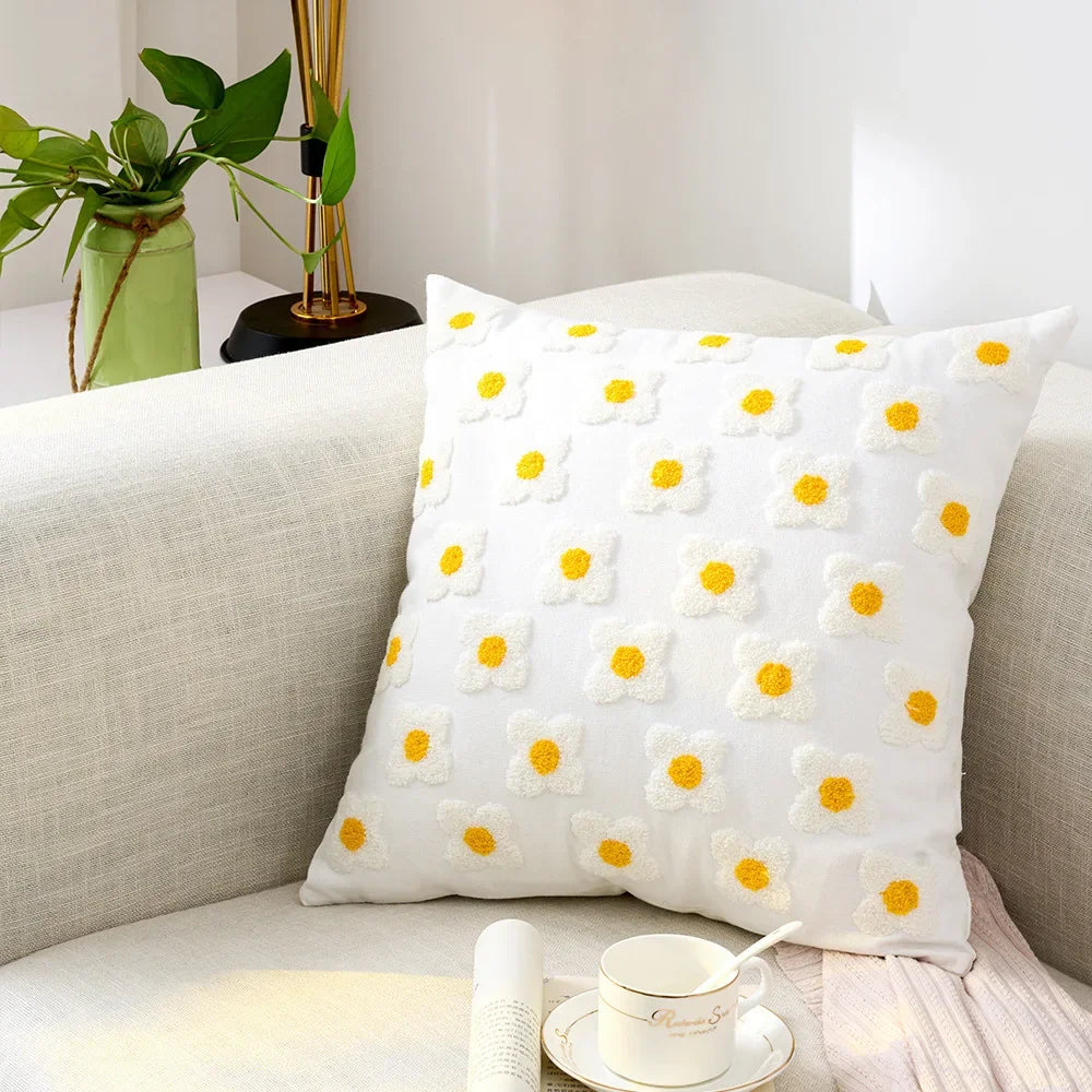 BloomLinen – Bestickter Kissenbezug aus Baumwoll-Canvas mit rustikalem floralem Pracht