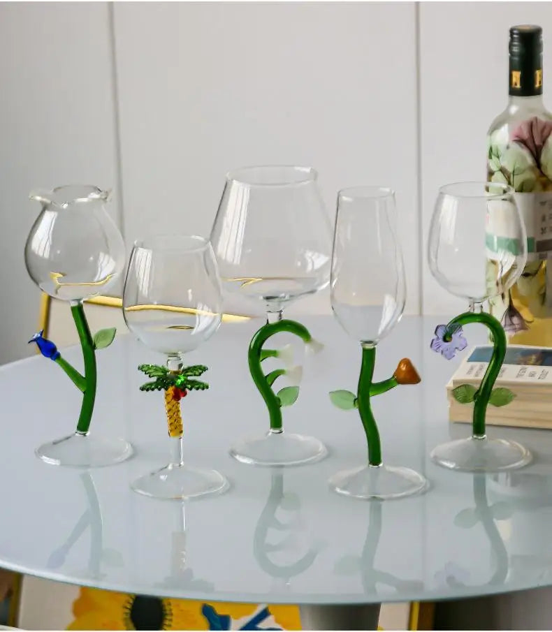 Verzaubertes Garten Weinglas Set – Handgefertigte Glasstiele – Naturinspirierte Designs