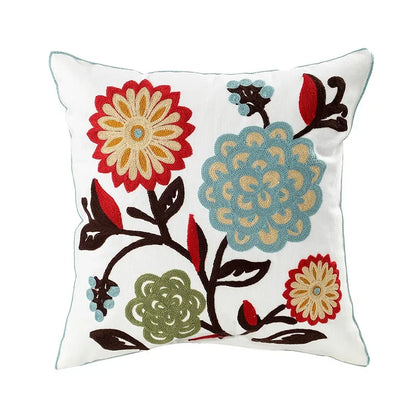 BloomLinen – Bestickter Kissenbezug aus Baumwoll-Canvas mit rustikalem floralem Pracht