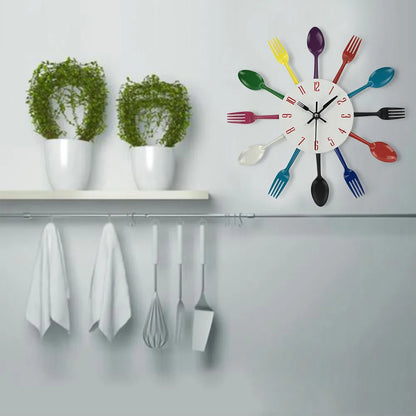 Mehrfarbiges Besteck Wanduhren Design