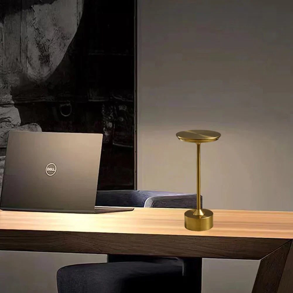 Moderne Stehlampe für Tisch