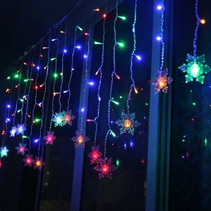 LED Lichterkette mit Schneeflocken – Bunte Deko-Lichter für Weihnachten und Festdekoration