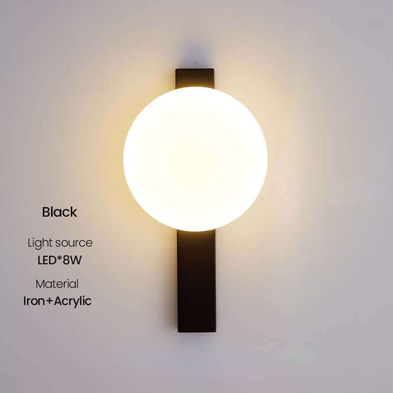 Minimalistische Nordic Wandlampe mit gefrostetem weißen Ball