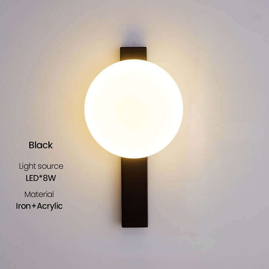 Minimalistische Nordic Wandlampe mit gefrostetem weißen Ball