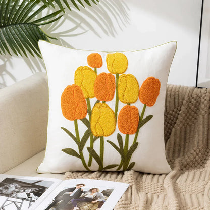BloomLinen – Bestickter Kissenbezug aus Baumwoll-Canvas mit rustikalem floralem Pracht