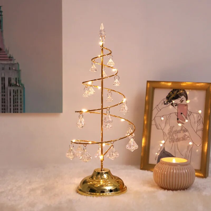 Gold-silberne LED-Lichterkette mit Weihnachtsbaum-Tischlampe