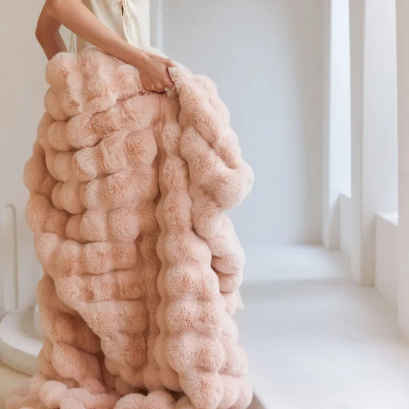 Garduru - Plüschige, elegante, warme Kuscheldecke