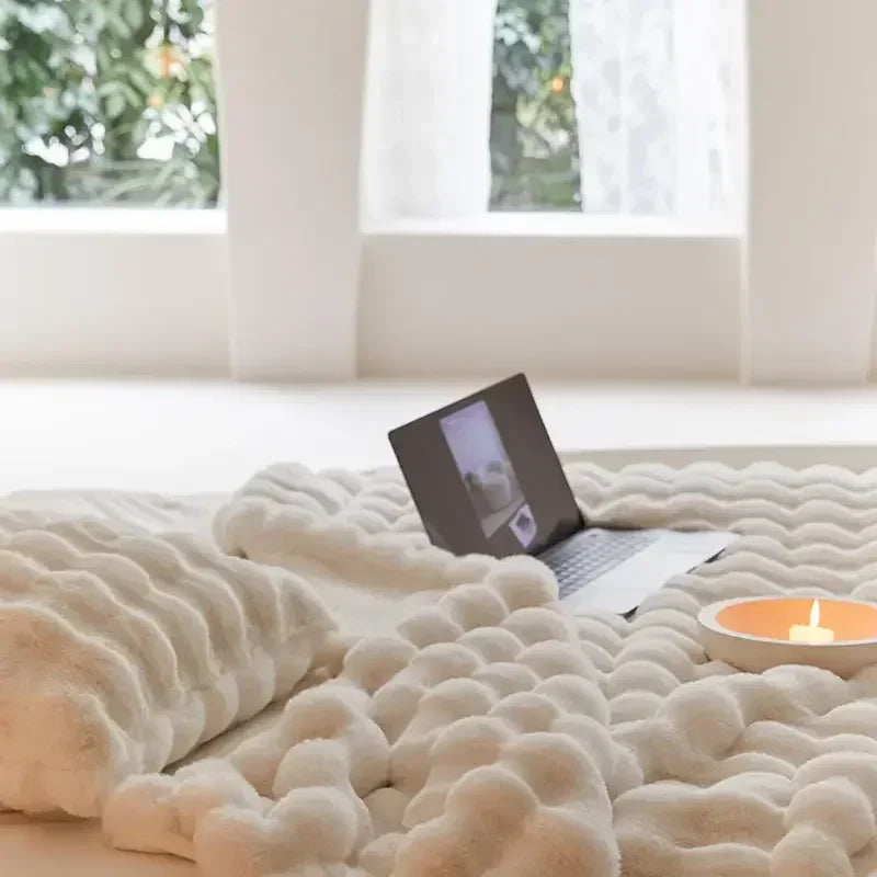 FurLuxe – Luxuriöser Faux Fur Kissenbezug für stilvollen Komfort