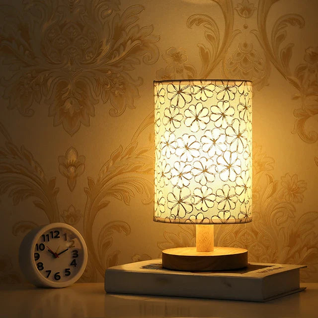 Royallure USB Retro Nachttischlampe – Elegantes Stoffdesign