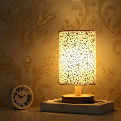 Royallure USB Retro Nachttischlampe – Elegantes Stoffdesign