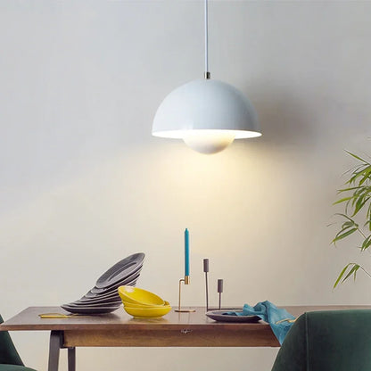 Moderne Hängeleuchte - Elegantes Design und LED-Beleuchtung für zeitgenössische Räume