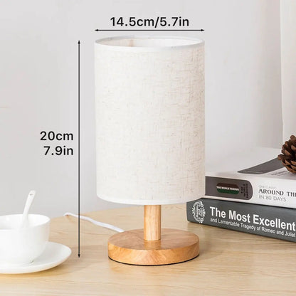 Royaleva USB Nachttischlampe mit Holzsockel und Zylinderschirm