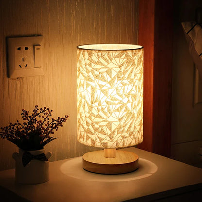 Royallure USB Retro Nachttischlampe – Elegantes Stoffdesign