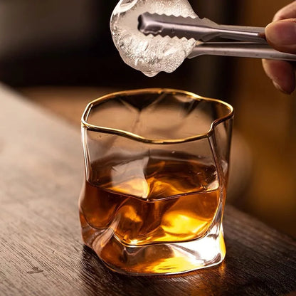 SipElegance – Luxuriöse Texturierte Whiskeygläser für ein Verfeinertes Whiskey Erlebnis
