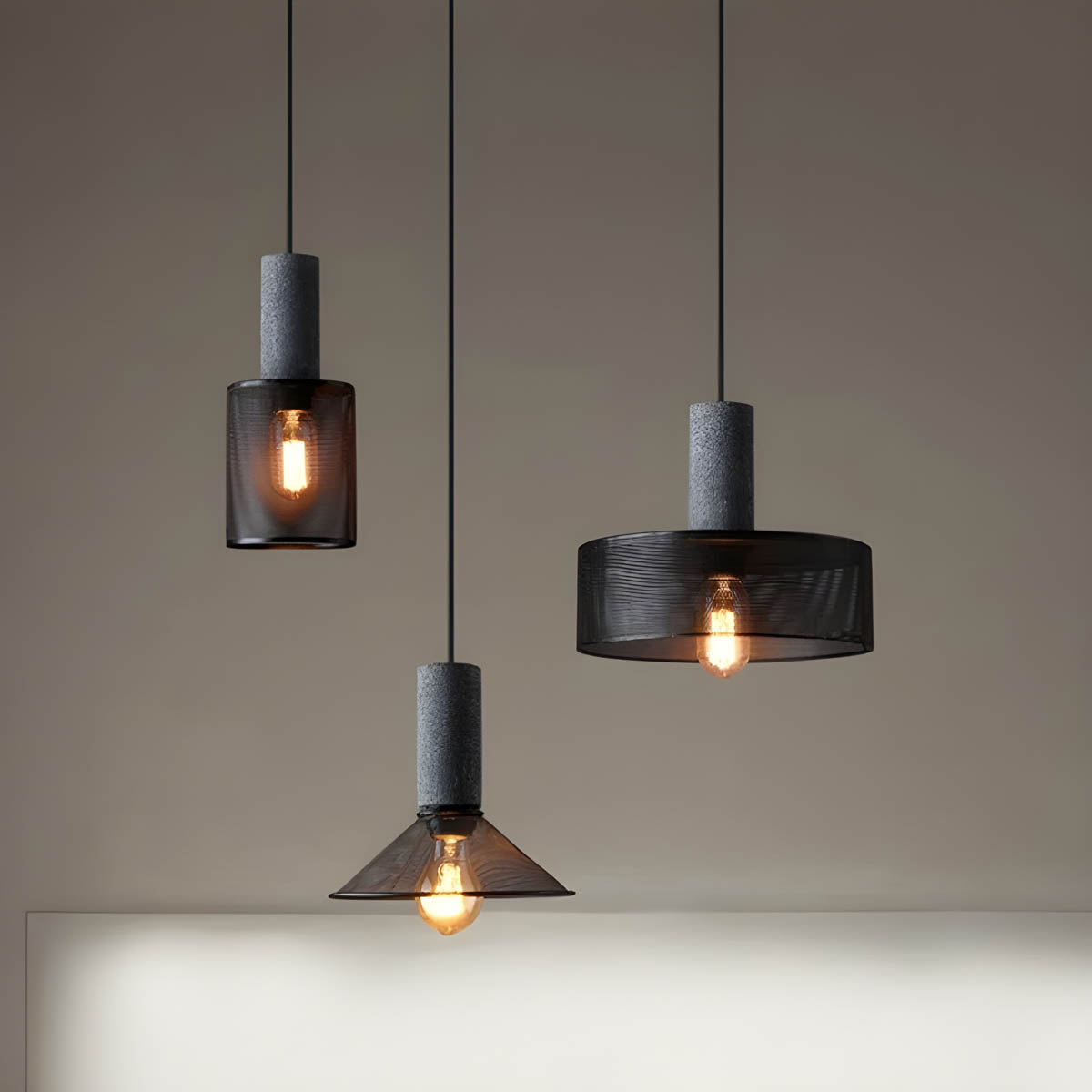 Suspension Shane Moderne aus Beton und Eisen – Industriedesign Lampe