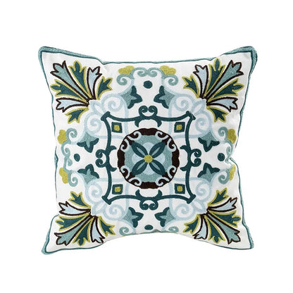 BloomLinen – Bestickter Kissenbezug aus Baumwoll-Canvas mit rustikalem floralem Pracht