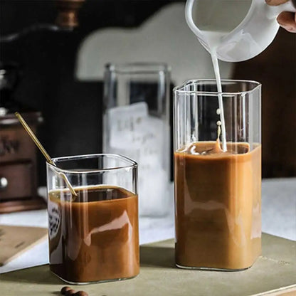 Transparente quadratische Gläser für heiße oder kalte Getränke – Milch, Tee, Kaffee, Saft und mehr