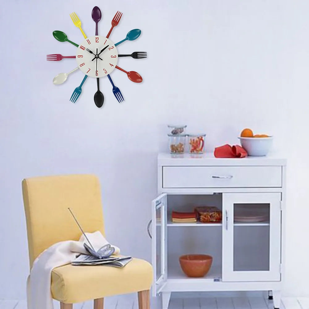 Mehrfarbiges Besteck Wanduhren Design