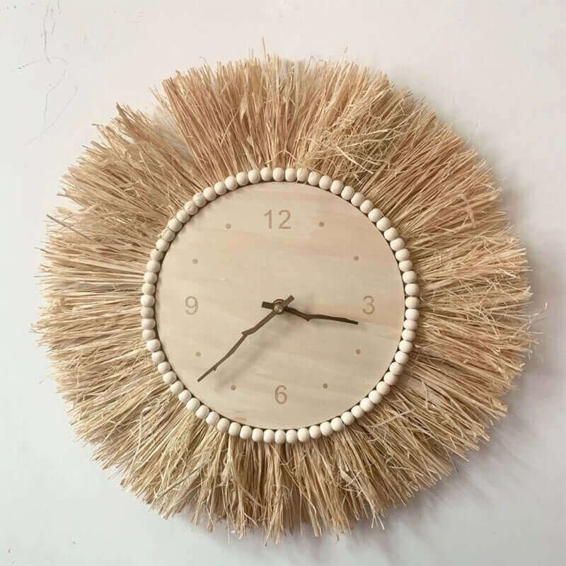 Handgewebte Raffia-Wanduhr