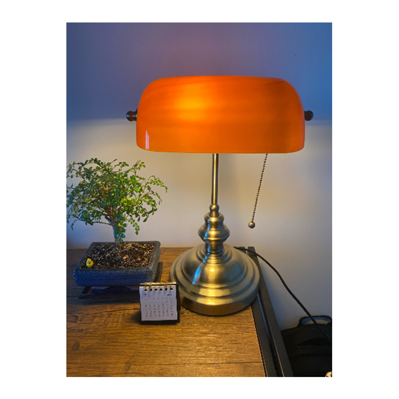 Vintage Banker Tischlampe im Angebot