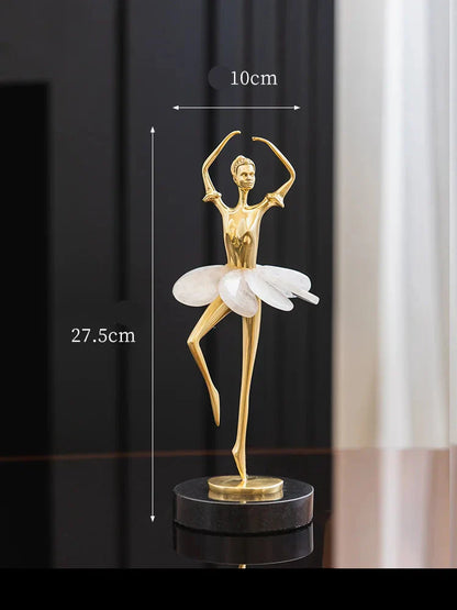 Elegante goldene Balletttänzerin Figur