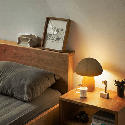 MushroomGlow – Holz Tischlampe mit natürlichem und modernem Design