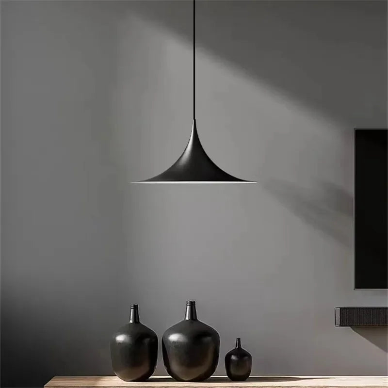 Garduru Skandinavische Pendelleuchte | Modernes Design | Dimmbares Licht | Ideal für Wohnzimmer, Esszimmer & Büro