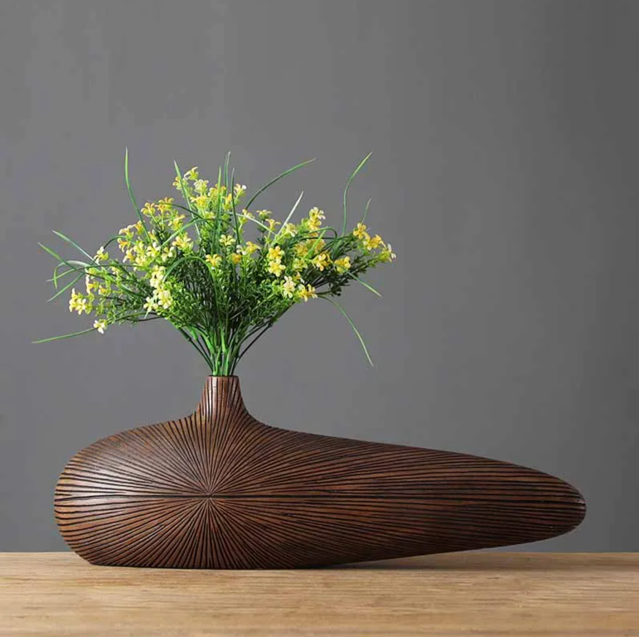 Garduru Sahara Skulpturierte Vase | Handgefertigt | Moderne Deko für Zuhause | Elegantes Design