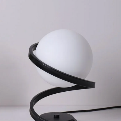 SpiralGlow – Tischlampe mit elegantem Spiraldesign