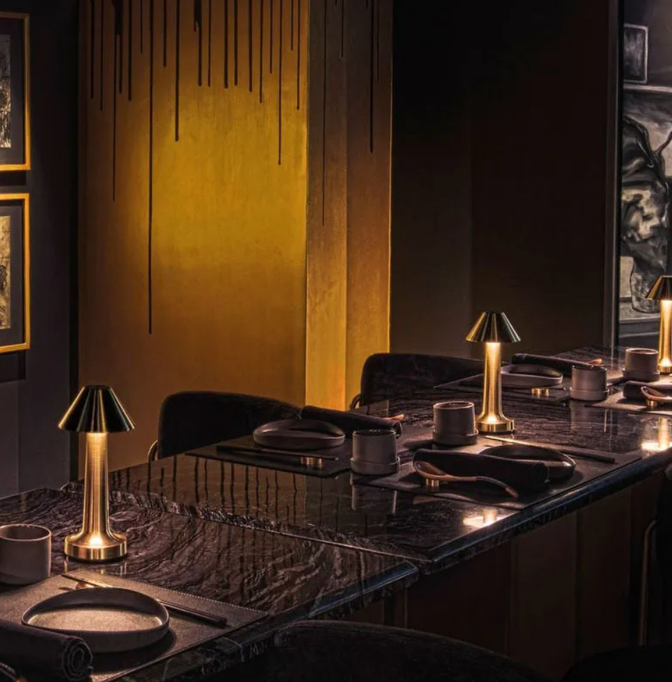 GlowEase – Dimmbare LED Tischlampe mit minimalistischem Design und Touch-Control
