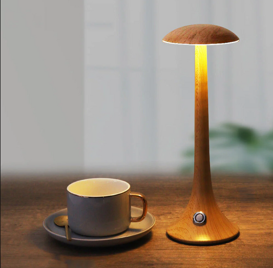 WoodLume – Dimmierbare LED-Tischlampe mit elegantem Holzdesign