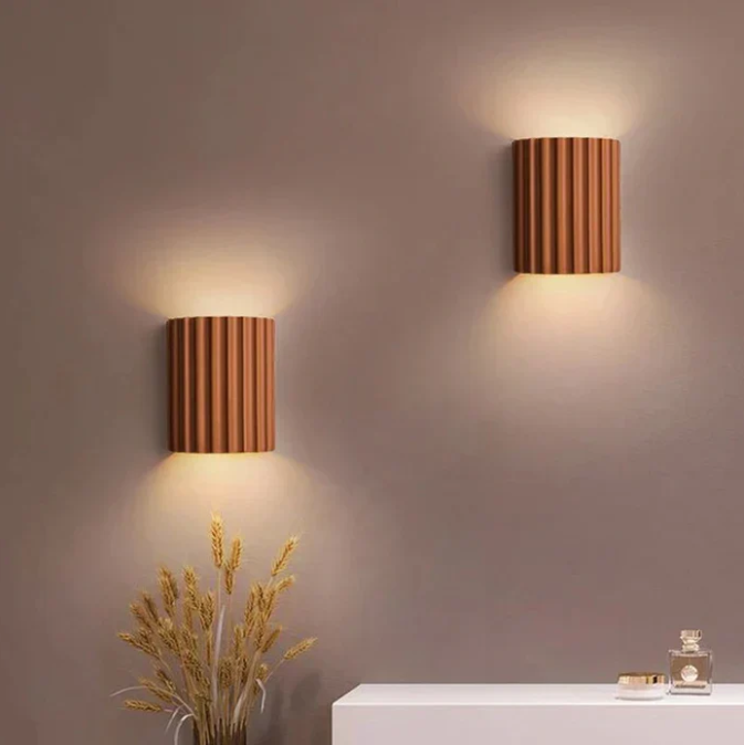 Zeitgemäße Wandlampe aus Harz