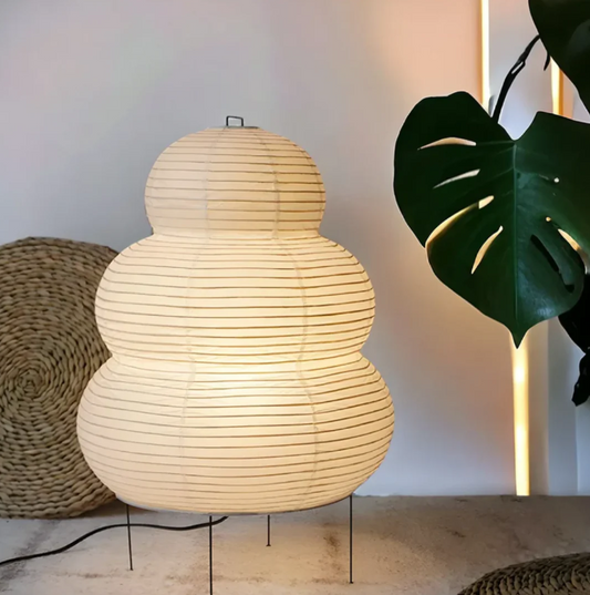 Japanische Wabi-Sabi Stehlampe – Elegantes minimalistisches Design für eine friedliche Atmosphäre
