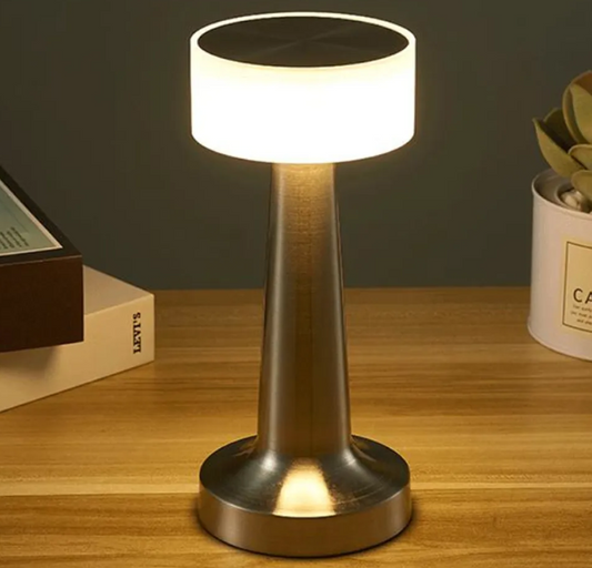Zeitlose Kabellose LED-Tischleuchte