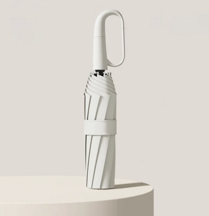 Sturmsicherer Regenschirm mit reflektierender Kante