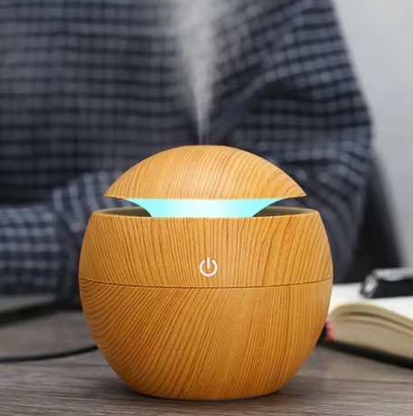 USB Ultraschall-Kaltnebel-Sprühgerät Aroma Diffuser Mini Holzmaserung Luftbefeuchter für den Hausgebrauch