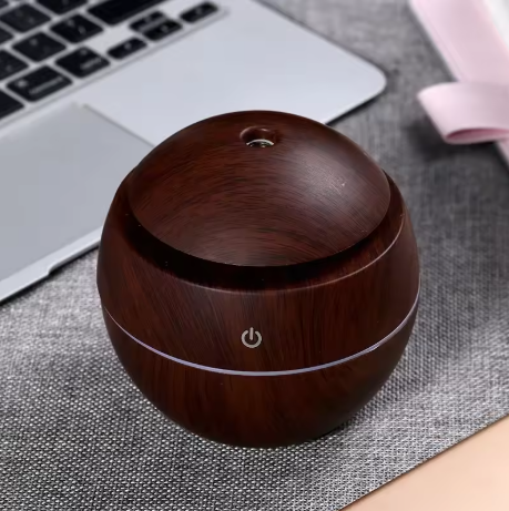 USB Ultraschall-Kaltnebel-Sprühgerät Aroma Diffuser Mini Holzmaserung Luftbefeuchter für den Hausgebrauch