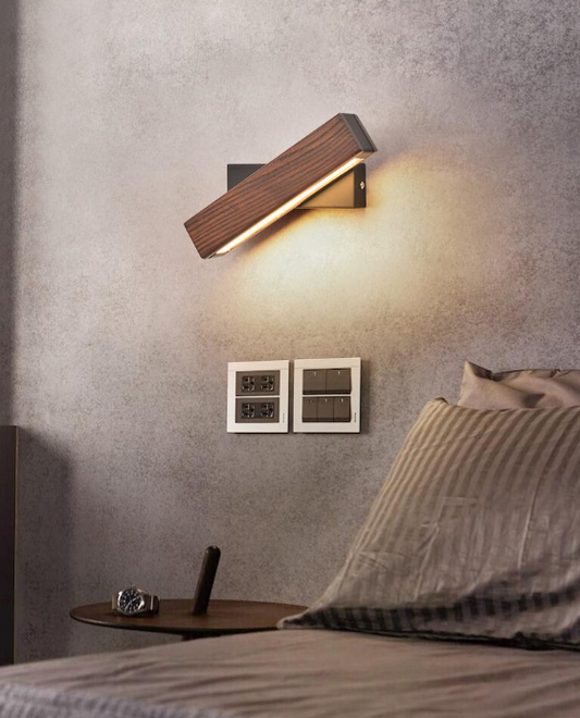 Rotierbare LED-Holzwandleuchte