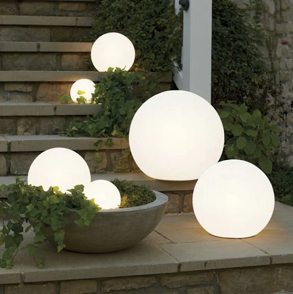 Leuchtende Kugel Gartenlampe