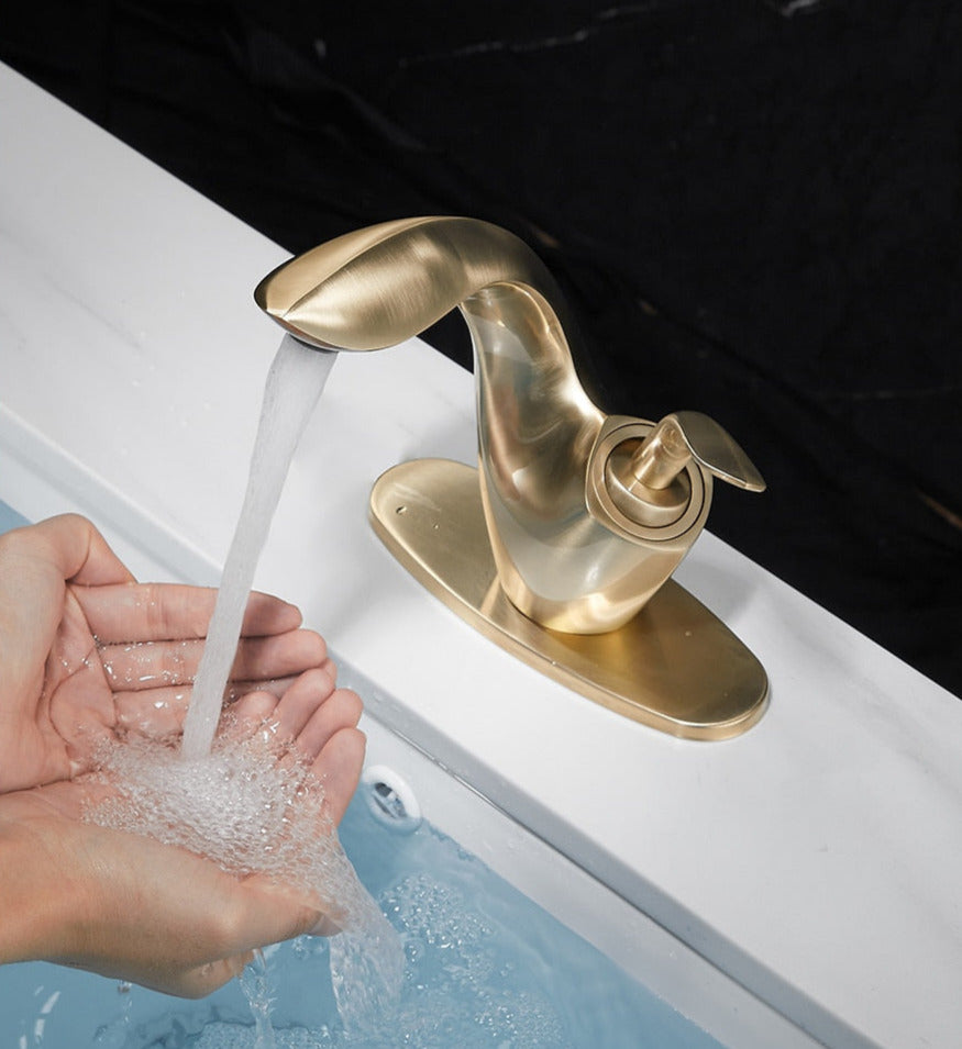 Jacob - Moderner Kurven-Badezimmer-Wasserhahn