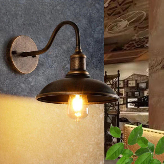 Vintage industrielle Wandlampe aus Eisen | Perfekt für Industriebetriebe