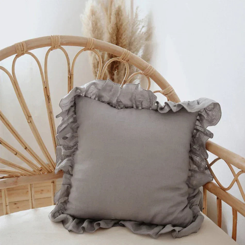 Kissenbezüge und Kopfkissenbezüge aus reinem Leinen mit sanften Volants - Linen Elegance