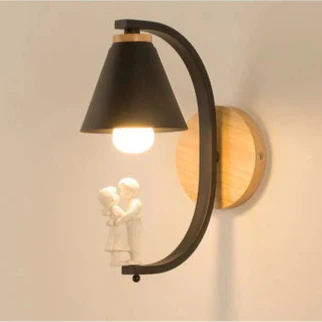 Weiße verspielte Glüh-Wandlampe