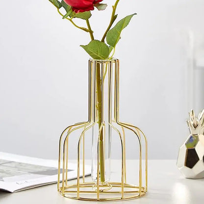 Garduru Goldene Vase | Metall-Käfig-Design | Elegante Dekoration | Perfekt für Zuhause & Büro | Zeitloses Wohnaccessoire