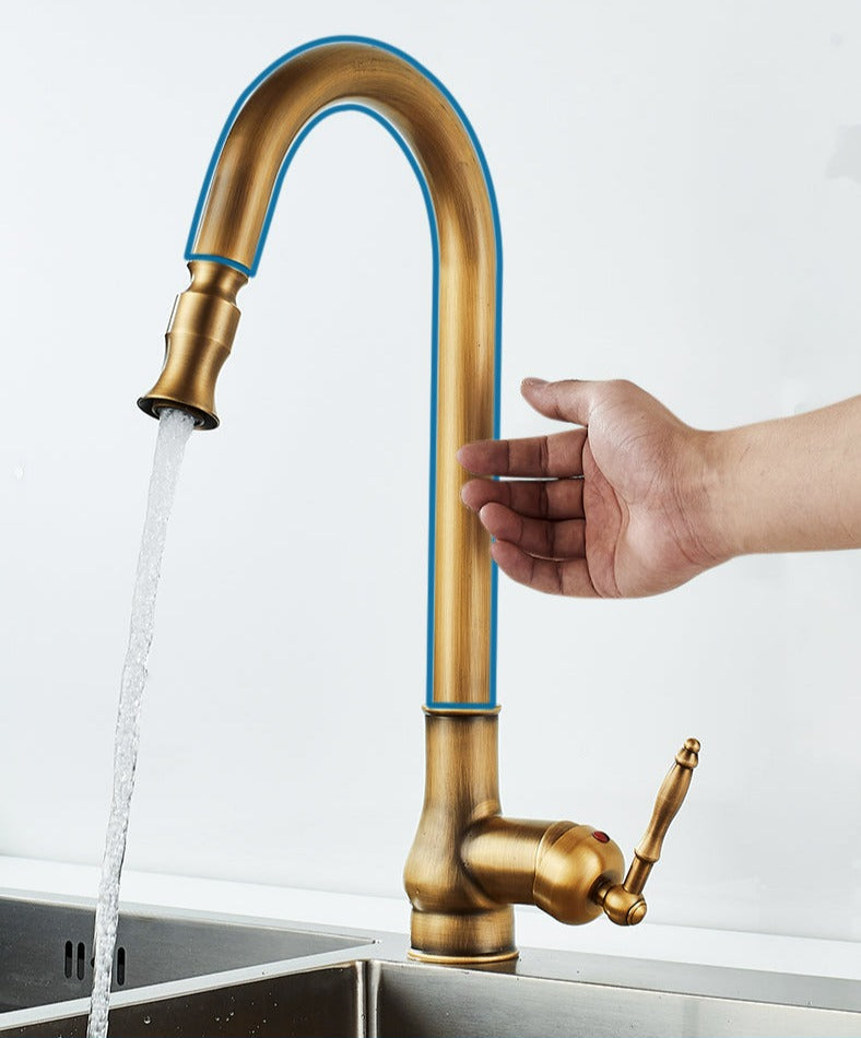 Elegante Küchenarmatur mit Touch-Steuerung